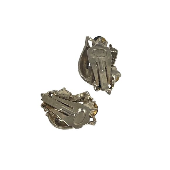 Vintage Gold-Tone Floral Brooch & Clip-On Earrings Set With Red Rhinestones - Picture 6 of 6